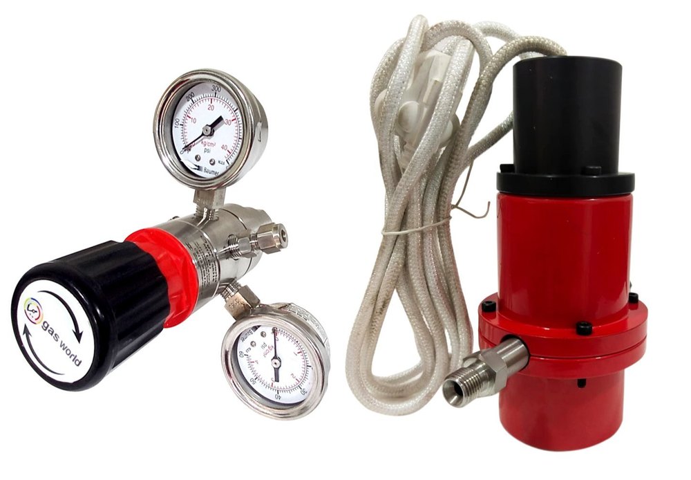 Regulator with Heater