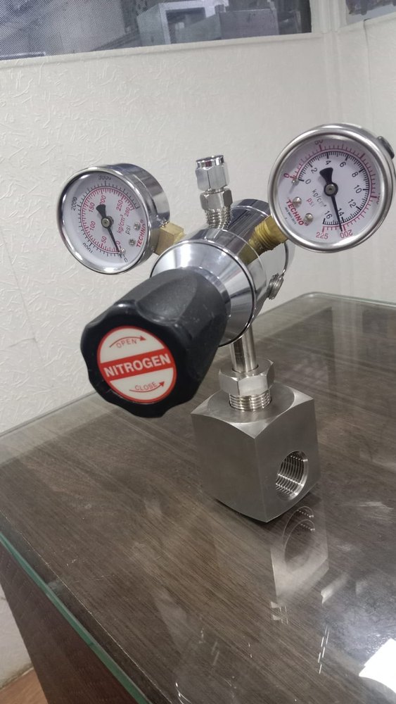 Silvery White 0-16 Brass Gas Regulator, For Industrial