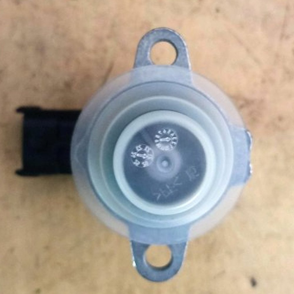 Medium Stainless Steel Fuel Pressure Regulator, For Commercial