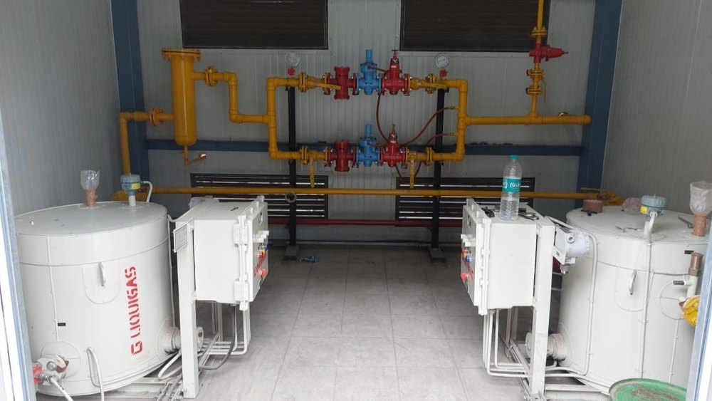 Yellow Stainless Steel LPG Manifold System, For Industrial
