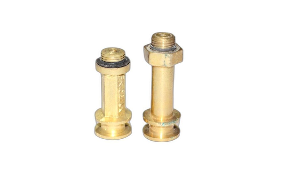 BRASS 21.1 x 24.4 x 11.7 Centimeters Lpg Long Valves For Cylinder