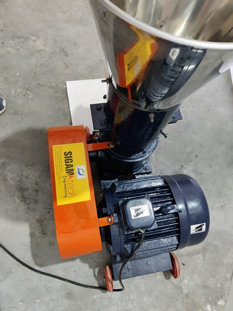 Fish Feed Making Machine, 200 kg per hr