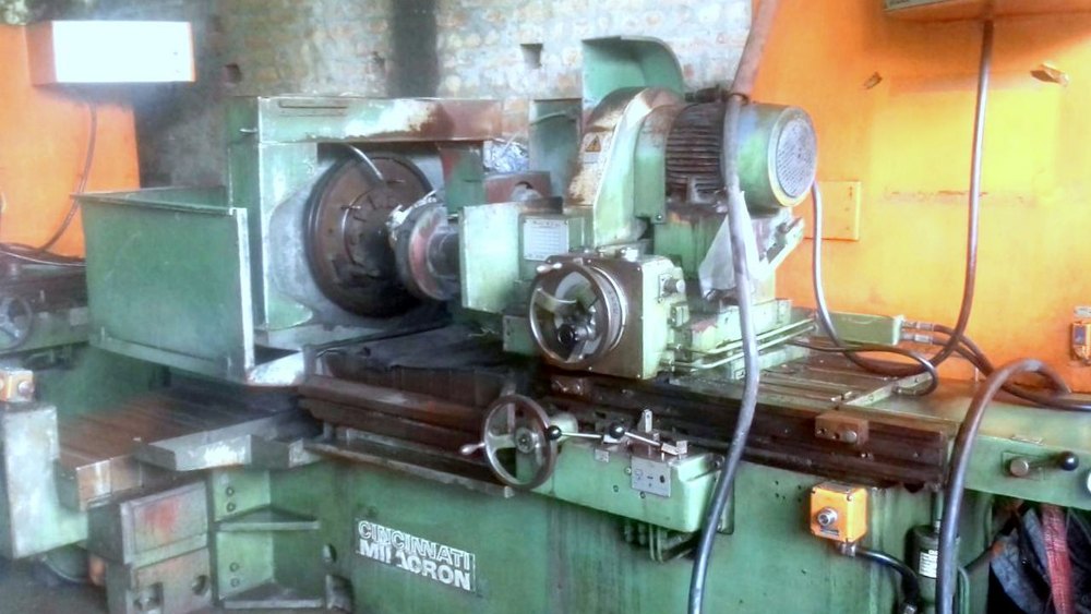Cast Iron Internal Grinding Cincinnati Milacron, Model Name/Number: 273A, 380-420 V