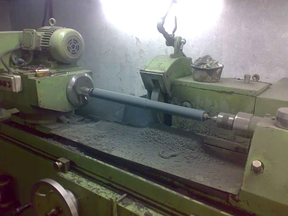 Rubber Roll Grinding Machine