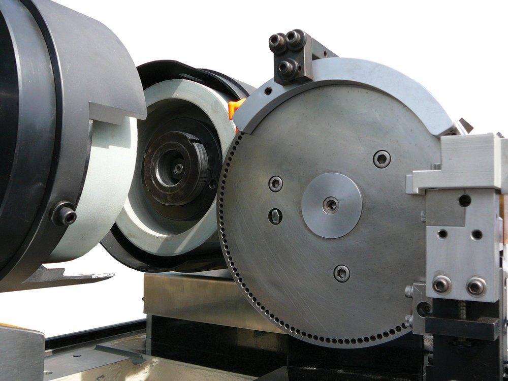 MAURYA\'S DOUBLE DISK GRANDING MACHINE