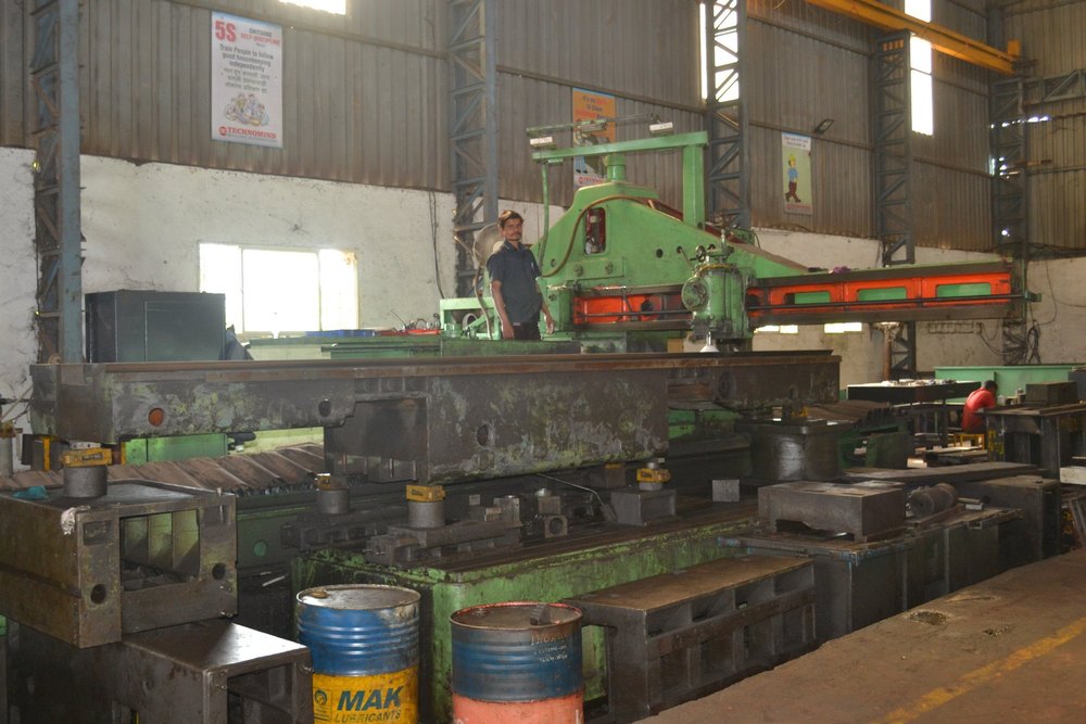 Mild Steel Slide Way Bed Grinding Machining Services, in Pune, Capacity: Within 10 Micron