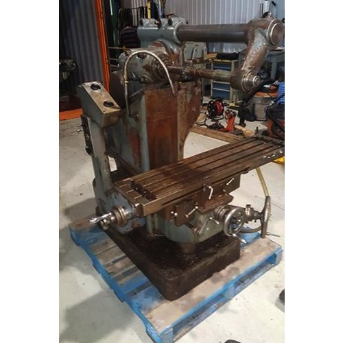 Cast Iron Used & Old Universal Milling Machine