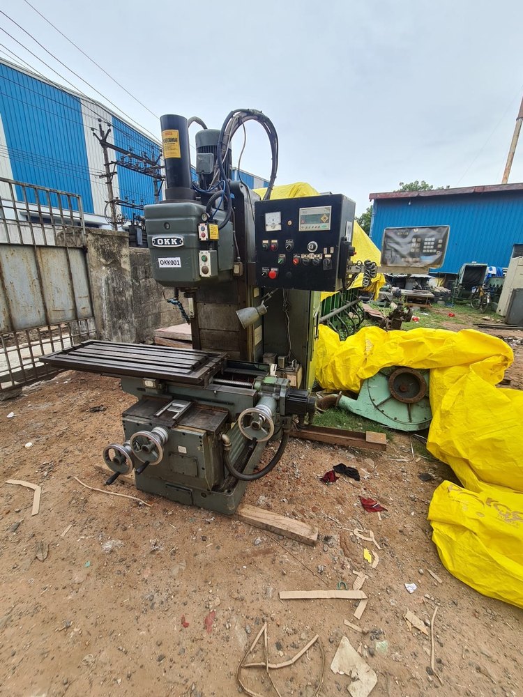 VERTICAL MILLING MACHINE
