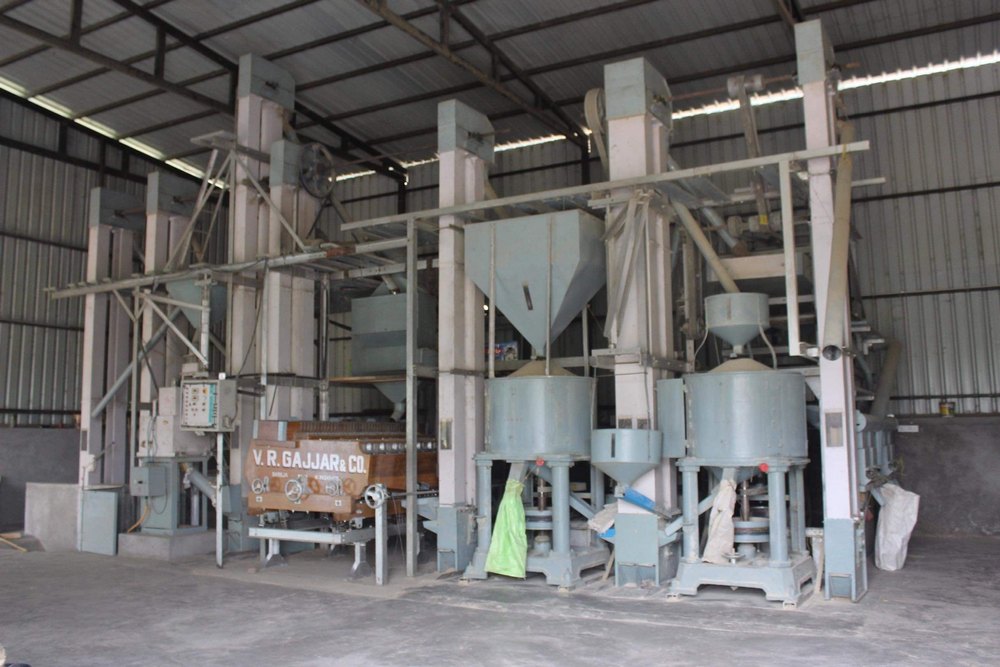 VRG 35 HP Rice Milling Plant, Capacity: 10-20 Ton/Day