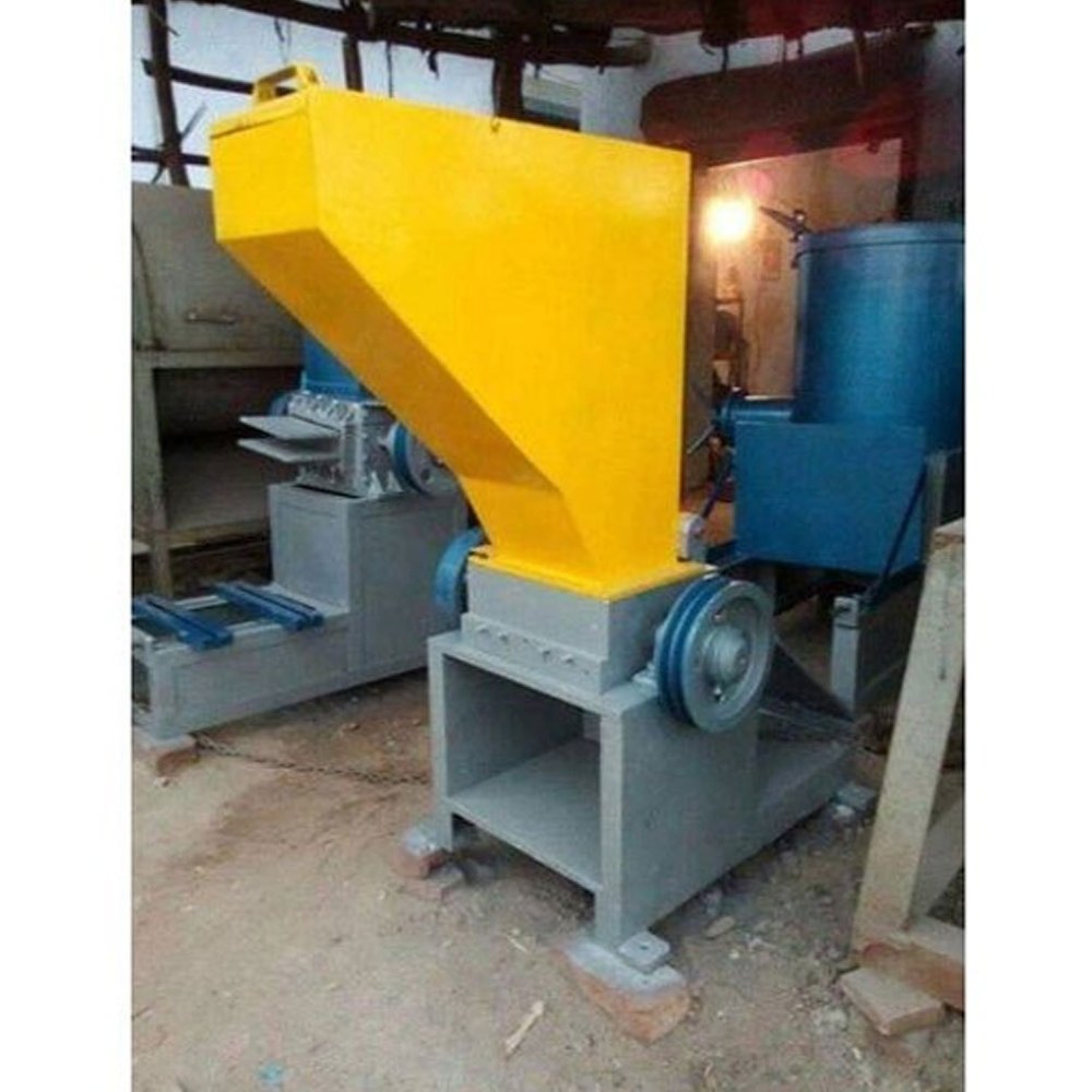 Plastic Scrap Grinder Machine, Blade Size: 300 Mm, Capacity: 150 Kg