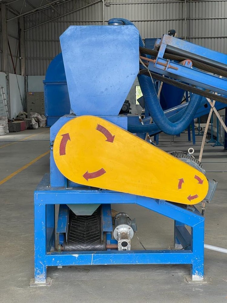 Plastic Crushing Machine, Capacity: 200kg