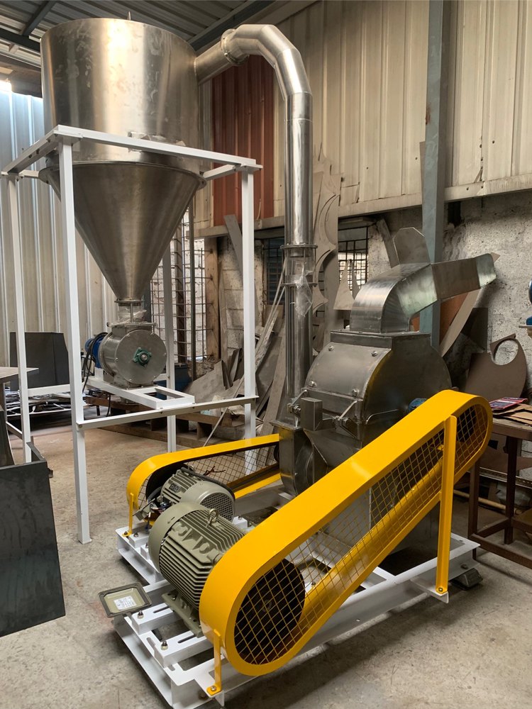 Electric Mild Steel Hammer Mill, Capacity: 1000 kg/Day