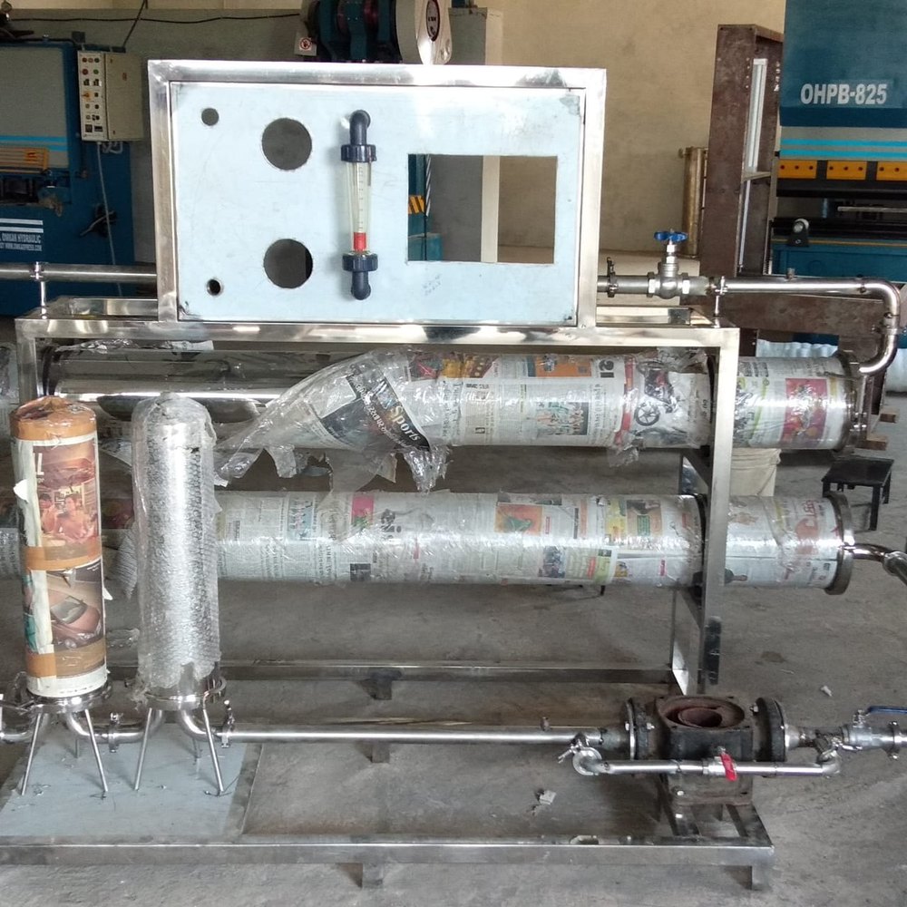 RO Capacity: 1000(Liter/hour) Commercial Reverse Osmosis Plant, Stainless Steel