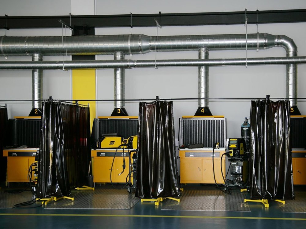 Stainless Steel Grinding Extraction Table, Automation Grade: Fully Automatic