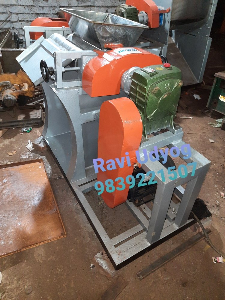 Stainless Steel Soap Tripple Roll Mill, 440/220