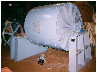 Sreema Mild Steel Batch Type Ball Mill, For Laboratory, Capacity: 150 Kg