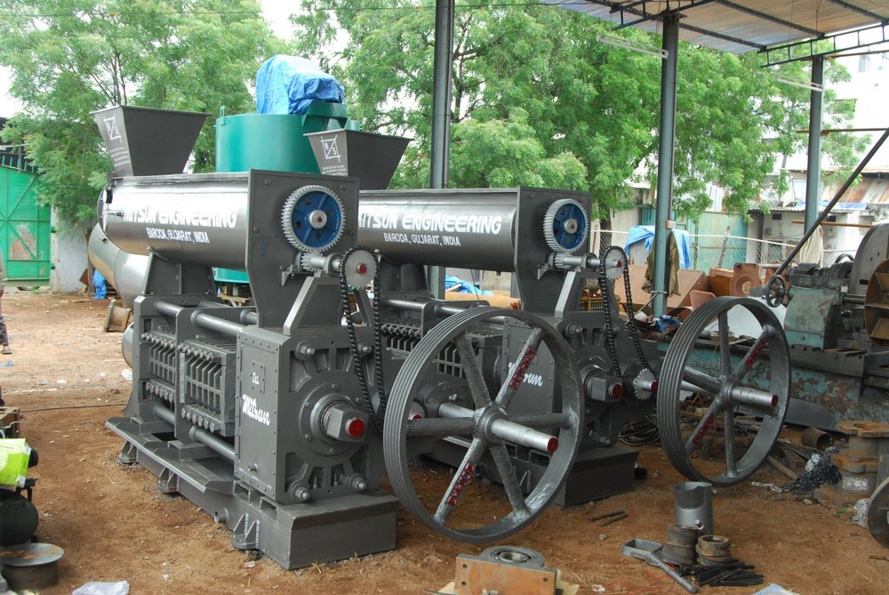 Commercial Oil Expeller Machine, Capacity: 60-100 Ton/Day