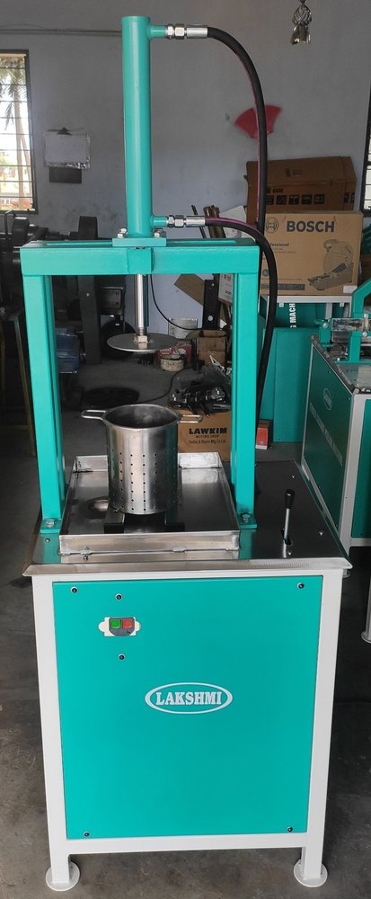 Commercial Expeller Coconut Milk Hydraulic Press, Capacity: up to 5 ton/day