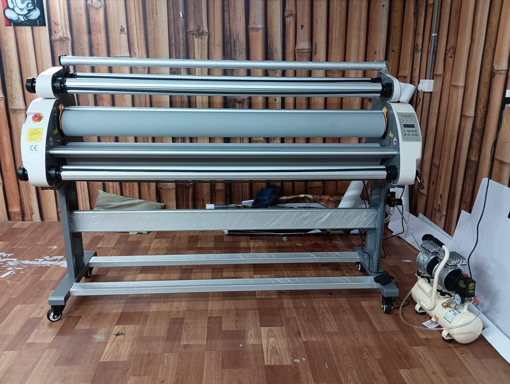 Automatic Vinyl Pasting Hot Cold Lamination Machine