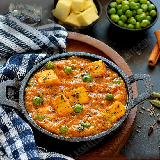 Soomiro Red Mutter Paneer Masala Mix, Packaging Size: 50gm & 1 kg, Packaging Type: Packet