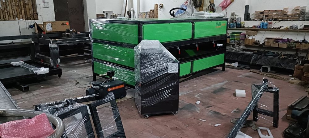 Vacuum Membrane Press Machine, Automation Grade: Semi-Automatic, Model Name/Number: Pvs