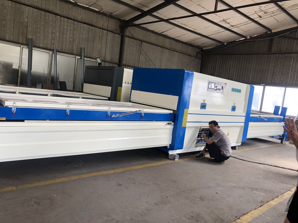 Vacuum Membrane Pressing Machine