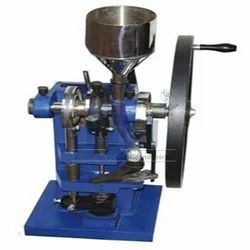 TABLET MAKING MACHINE HAND OPERATED