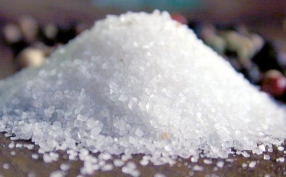 White Crystal Edible Salt, Packaging Type: Jar, Packaging Size: 100g