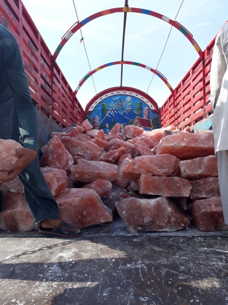 APRAJITA ARTS Pink ROCK SALT IMPOTER, Packaging Type: Plastic Bag, Grade: A - Grade