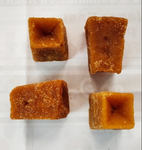 Cubes Natural Achu Vellam, Shape: Cube