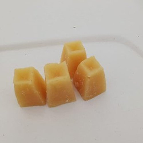Solid Natural Gud Jaggery, Shape: Cubical