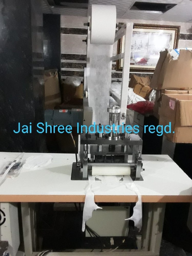 Single semi automatic Sanitary Pad Machinery, 250 Kg