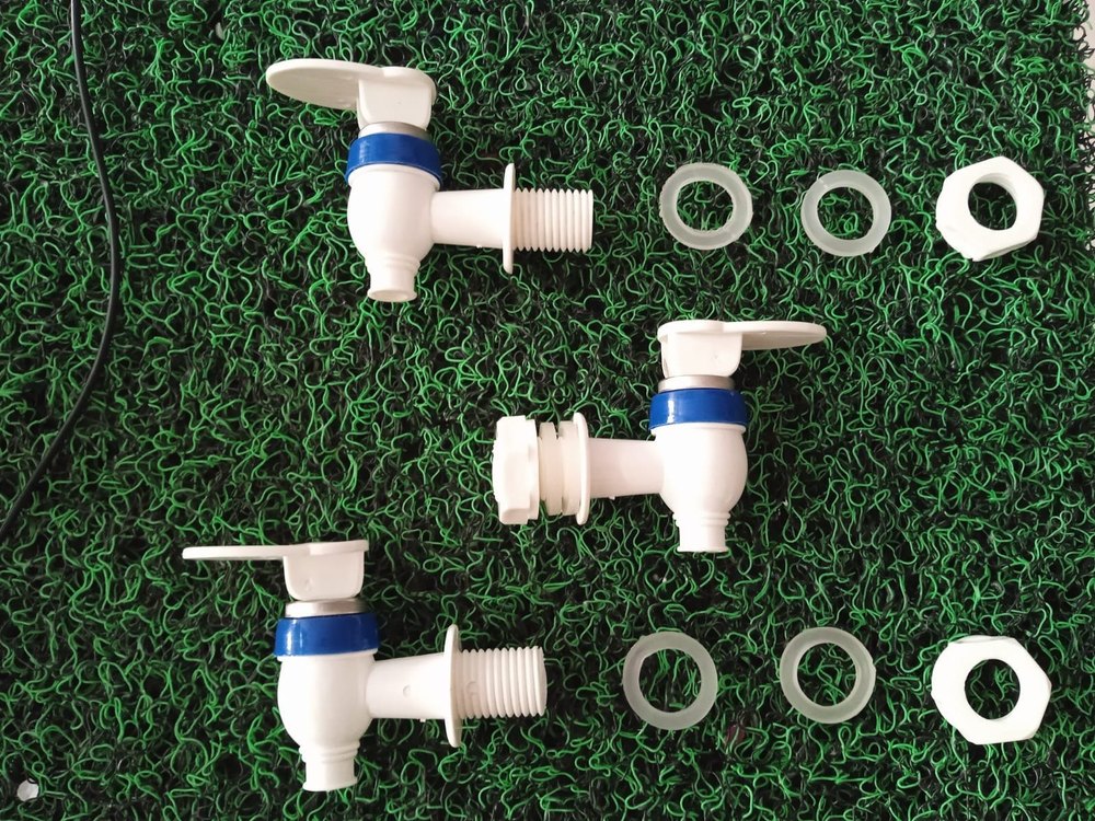 CBA Plastic Dolphin Tap, Glossy, 28gm