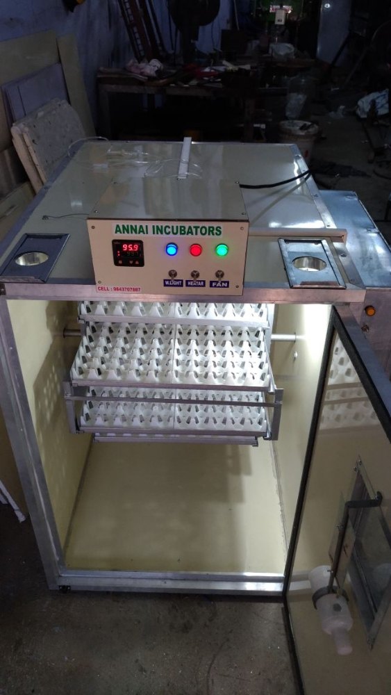 240 Eggs Capacity Incubator