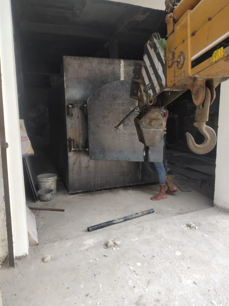 GAS/DIESEL/ELECTRICAL Poultry waste incinerator, Capacity: 50 to 100 kg
