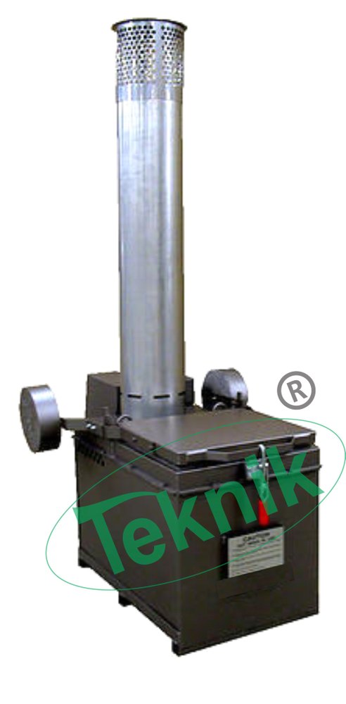 Electric Small Poultry Waste Incinerator, Capacity: 10-30 kg/hr, Laboratory Incinerator