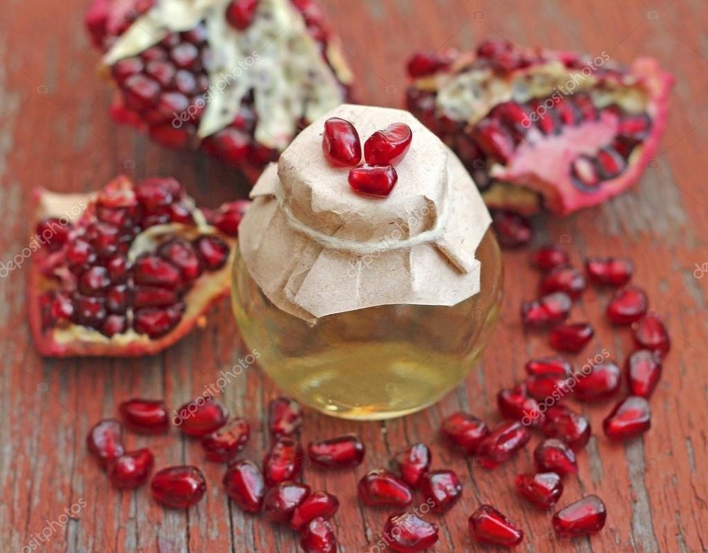 Punica Granatum Seeds Pomegranate Seed Oil, For Pharma, Packaging Size: 50 ml
