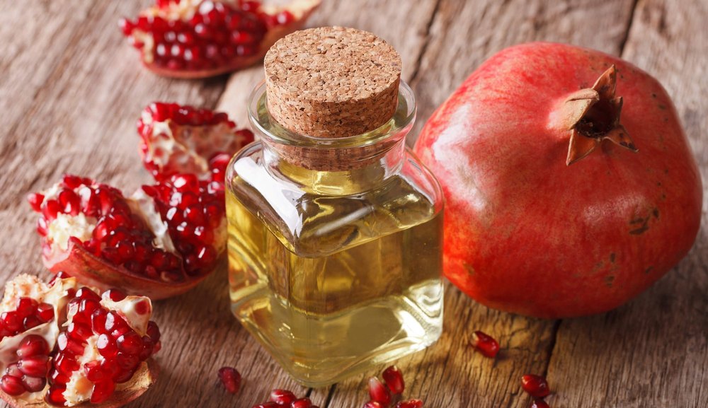 SBF Pharma Cold Pressed Pomegranate Seed Oil, For Cosmetic, Packaging Size: 1kg Packing