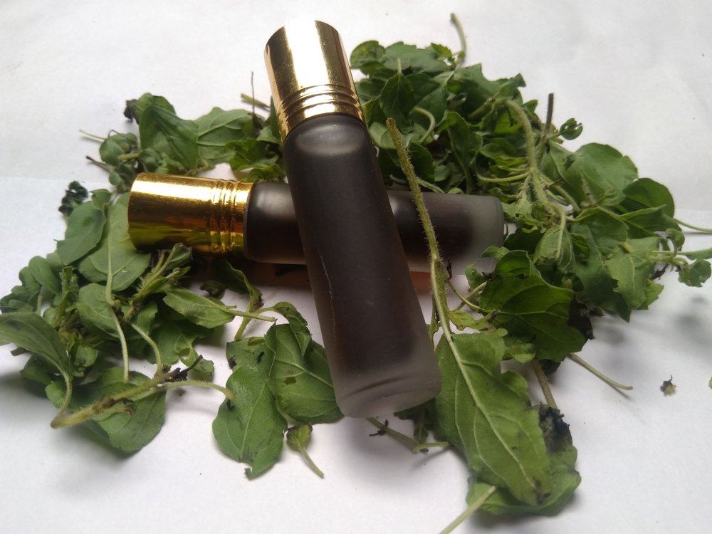 Tulsi Herbal Oil, Packaging Type: Bottle