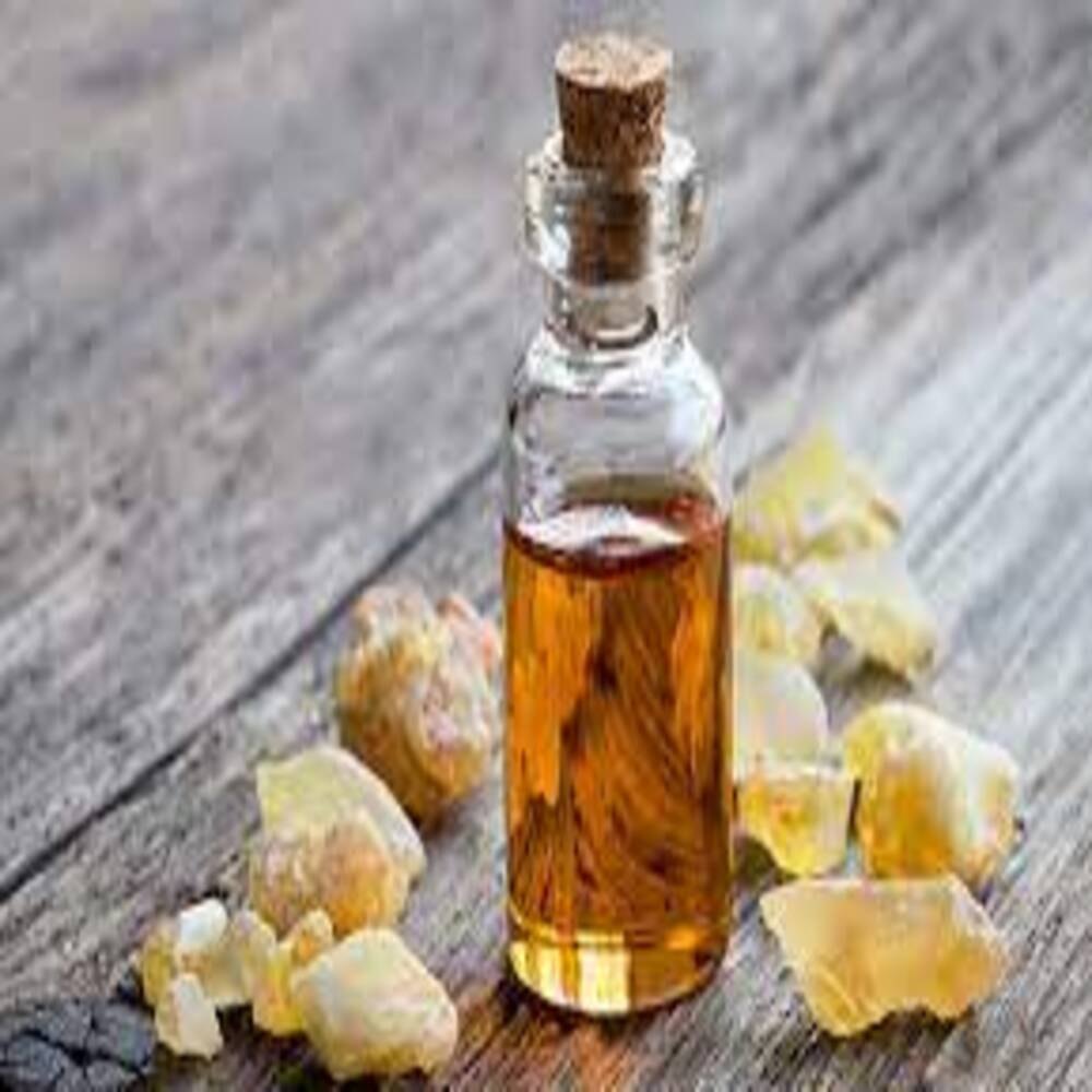 Liquid Leaves Frankincense Oil, Natural, for Pharma