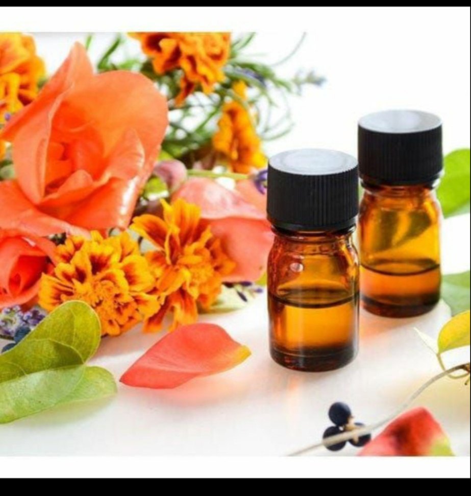 Cold Pressed Natural Tagetes Oil