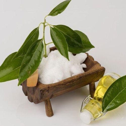 Liquid Camphor Oil Cinnamonum Camphora, For Cosmetic