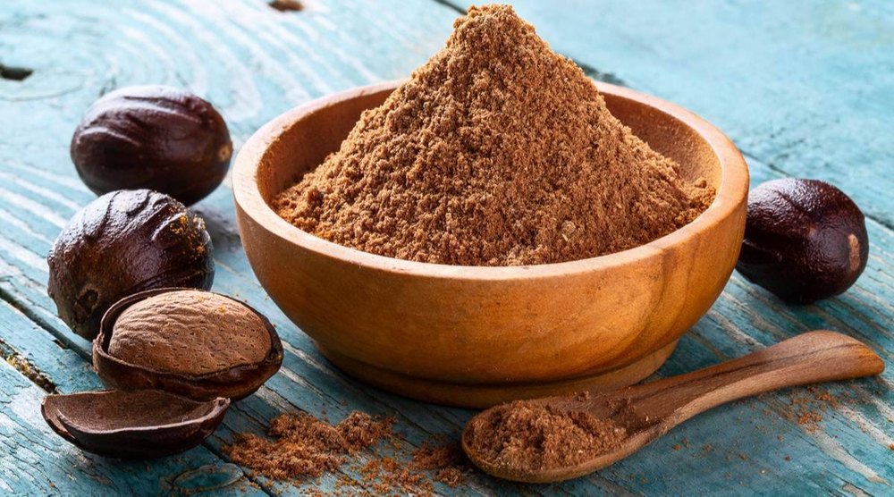 Liquid Myristica Fragrans Nutmeg Essential Oil, For Cosmetic