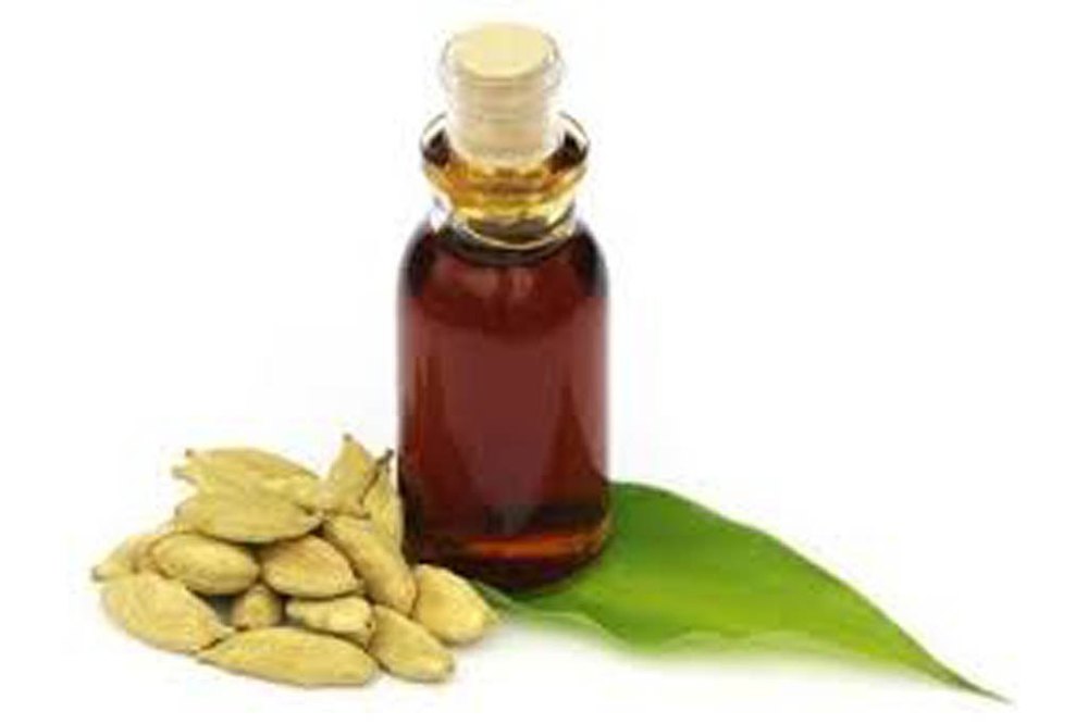 CARDAMOM OLEORESIN, Grade: Food Grade