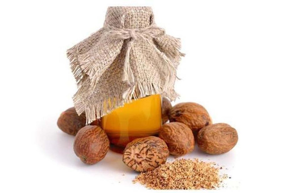 NUTMEG OLEORESIN, Grade: Food Grade