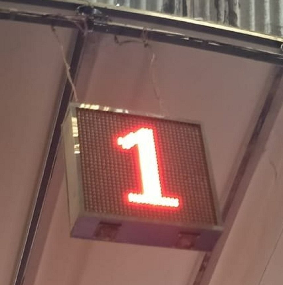 LED Acrylic Embedded Digital Electronic Sign Board, For Outdoor