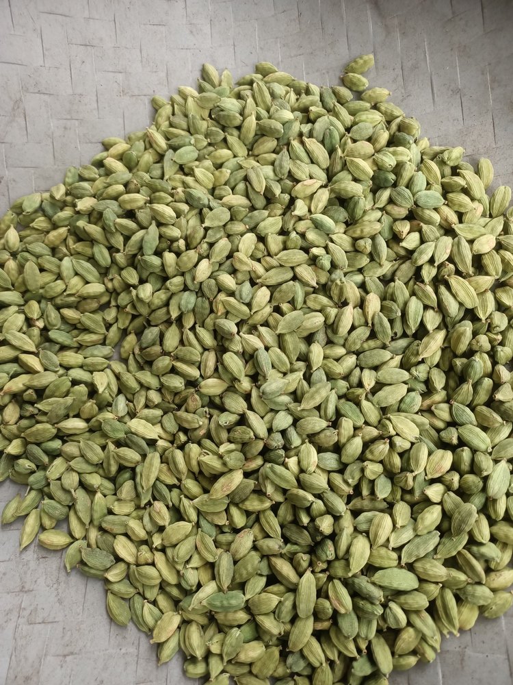 Cardamom 7 to 8 mm