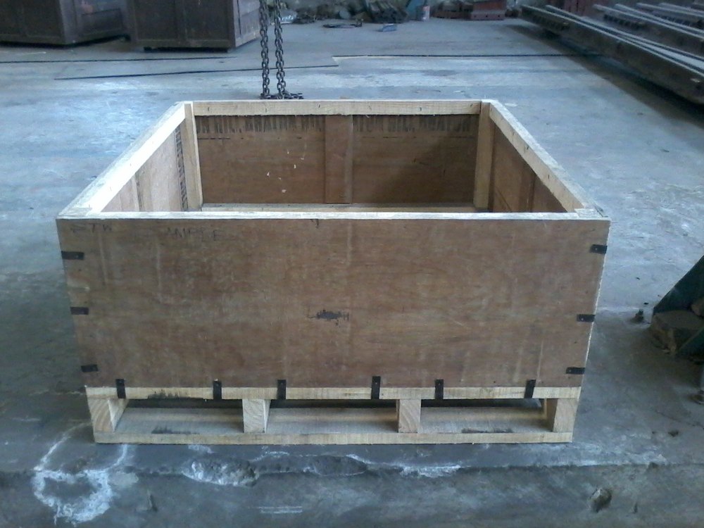 Natural Plywood Boxes , Box Capacity (Kilogram) : 100 - 2000 Kg