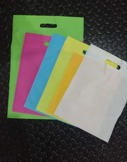 Plain Non Woven Fabric Bags D Cut, For Shopping