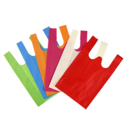Plain COLOURED W Cut Non Woven Bags, Capacity: 2-5 Kg